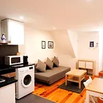 Center Castelo Apartman Lisboa