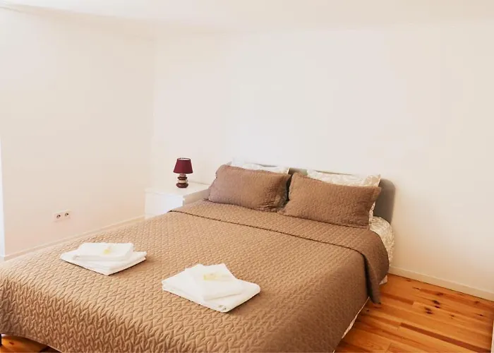 Center Castelo Лісабон